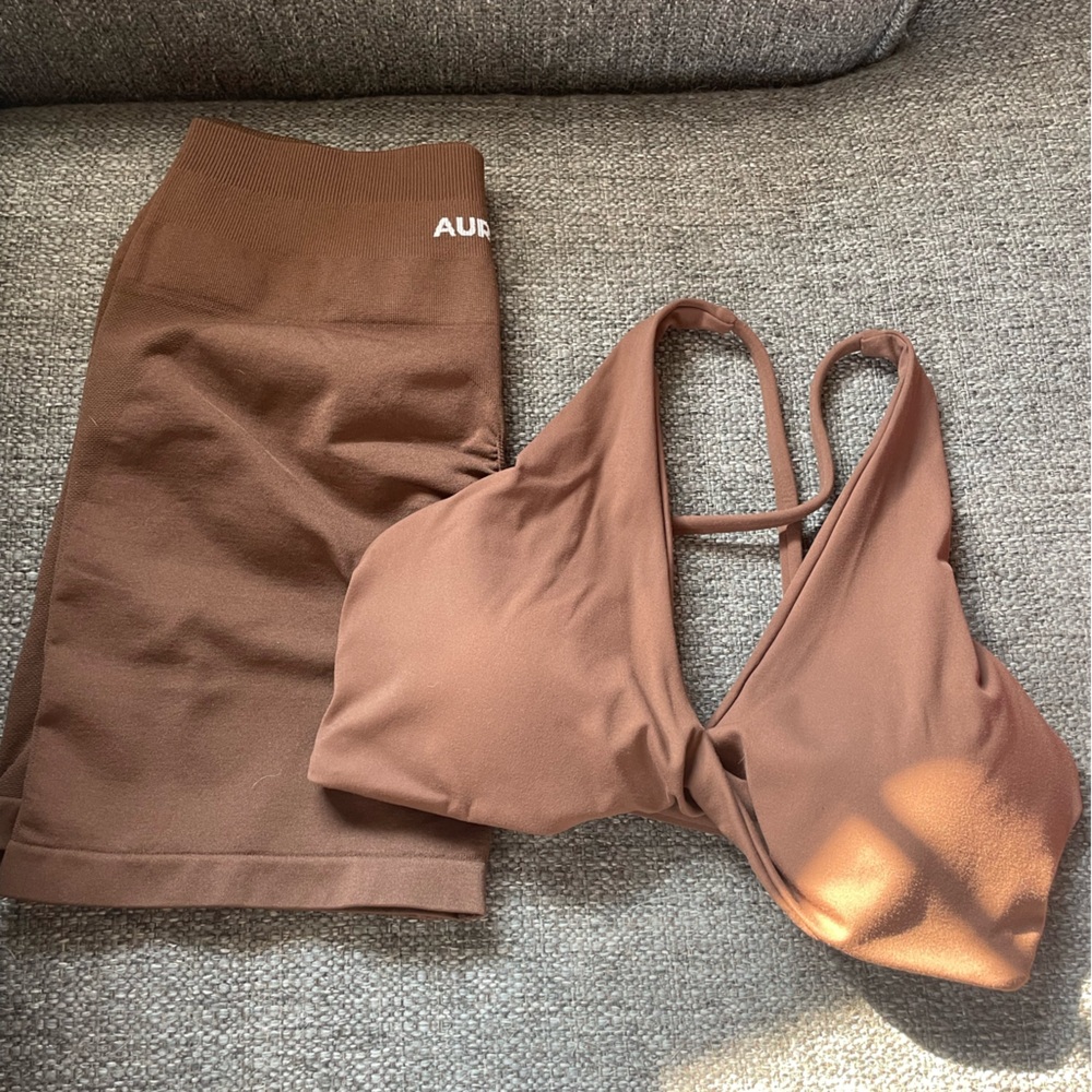 BROWN WORKOUT SET 🤎 LIKE NEW